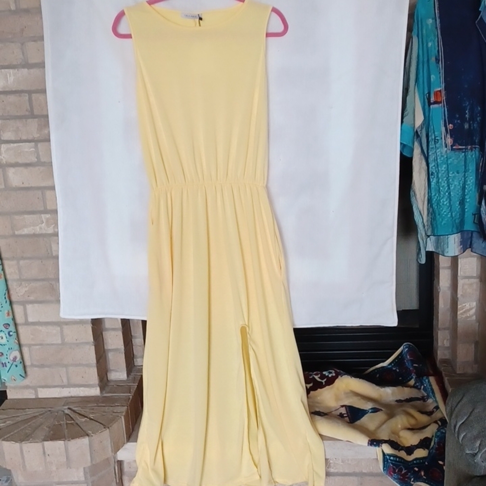 NWT Cellabie Women's Yellow Jersey Maxi Dress, pockets, split front